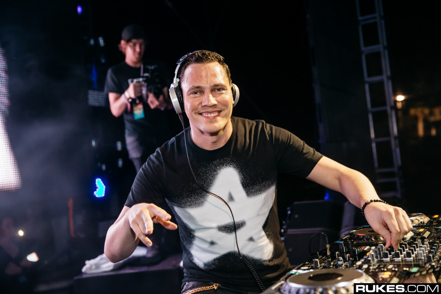 Tiesto revela collabs secretas com Avicii